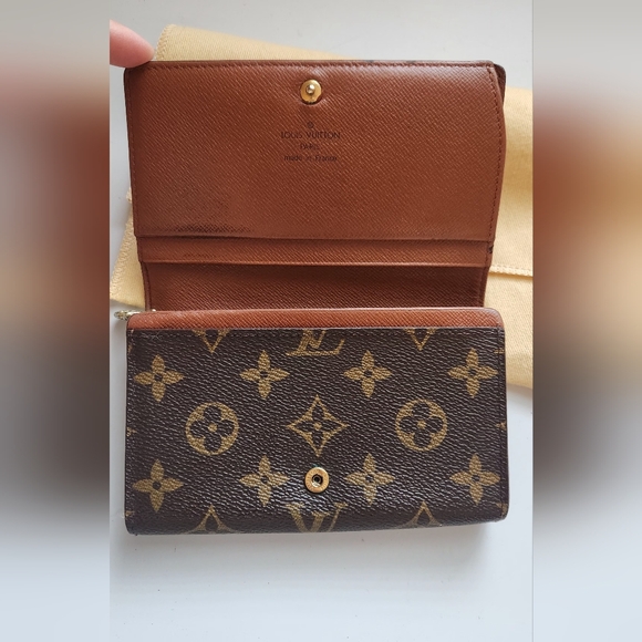 ✨️Louis Vuitton Vintage Monogram Snap Wallet - Picture 5 of 13